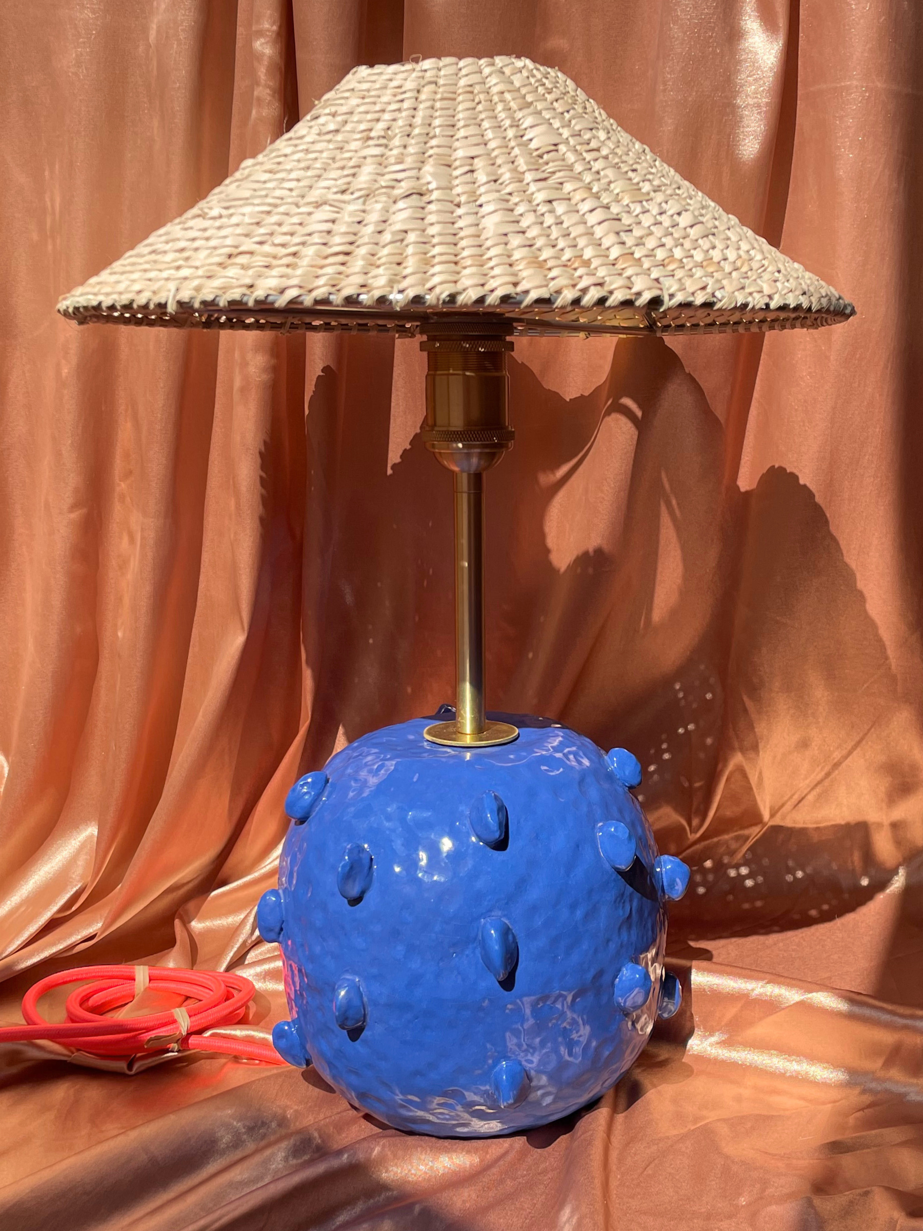 Squirrel table lamp
