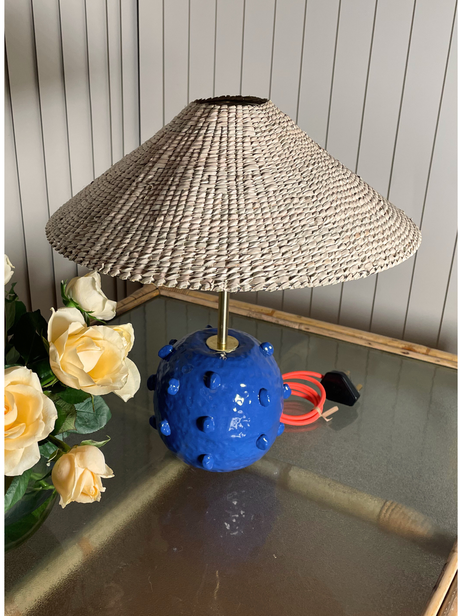 Squirrel table lamp