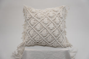 Open image in slideshow, Macrame scatter cushions
